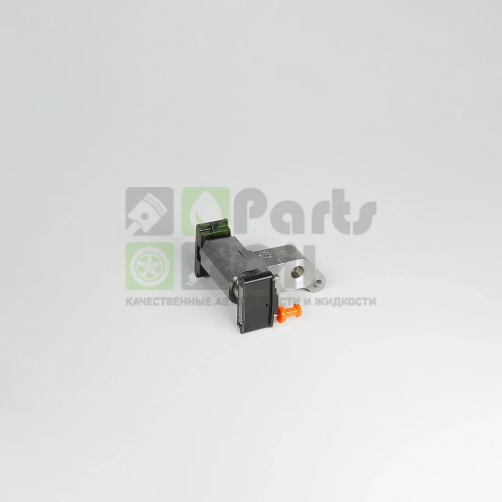 Натяжитель цепи Toyota 13560-31010