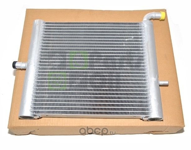 LR062670 LAND ROVER Радиатор, охлаждение двигателя
