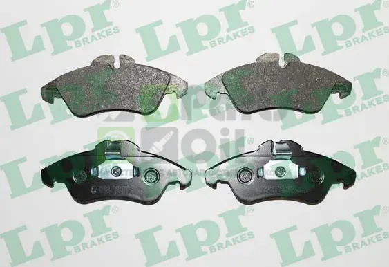 Тормозные колодки LPR передние для Mercedes-Benz Sprinter 904 1996-2004. Артикул 05P608