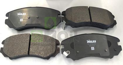 Тормозные колодки Miles Semi-Metallic передние для Hyundai Coupe I RD 2002-2002. Артикул E100019