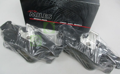 Тормозные колодки Miles Low-Metallic передние для Alpina Roadster Z4 2003-2005. Артикул E400301