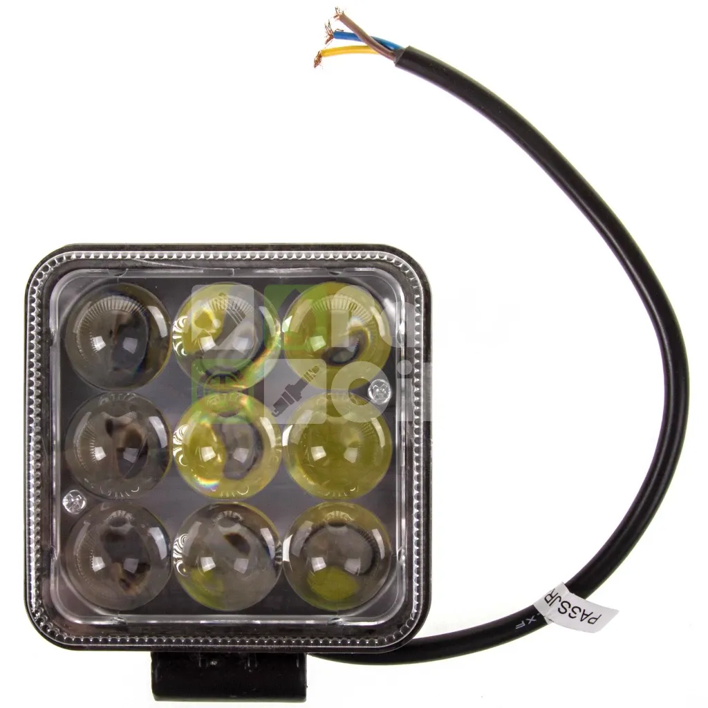 Фара противотуманная OFF ROAD SKYWAY 105*105 мм, квадратная, 12V24V, 6000K, 9 диодов, Дальний св